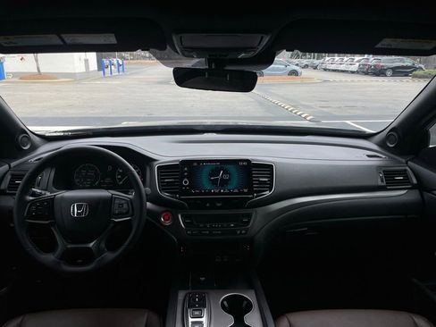 Certified 2025 Honda Ridgeline RTL image 10