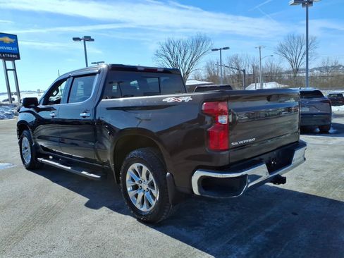 Used 2020 Chevrolet Silverado 1500 LTZ w/ LTZ Premium Package AWD/4WD image 5