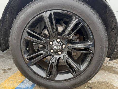 Used 2018 Land Rover Range Rover Velar R-Dynamic SE image 43