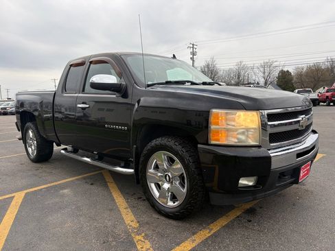 Used 2011 Chevrolet Silverado 1500 LT w/ Regional Value Package image 4