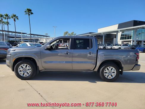 Used 2024 Nissan Frontier SV w/ SV Convenience Package image 7