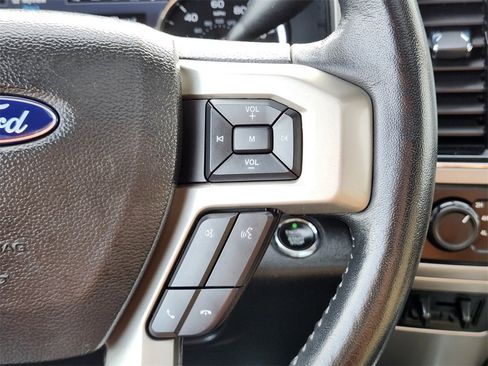 Used 2022 Ford F250 Lariat w/ Tremor Off-Road Package image 29