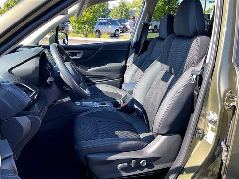 Certified 2023 Subaru Forester Premium AWD/4WD image 28