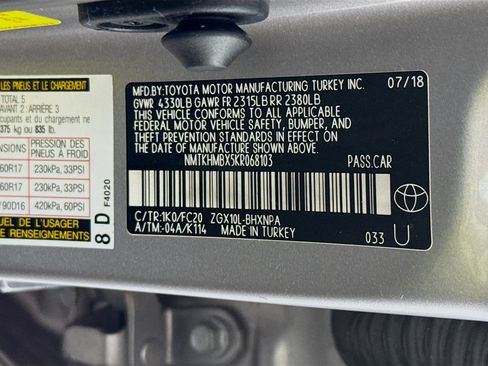 Used 2019 Toyota C-HR LE FWD image 38