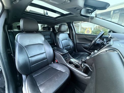 Used 2021 Chevrolet Malibu Premier FWD image 25