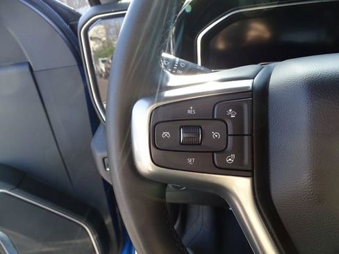 Used 2023 Chevrolet Silverado 1500 LT w/ Leather Package AWD/4WD image 39