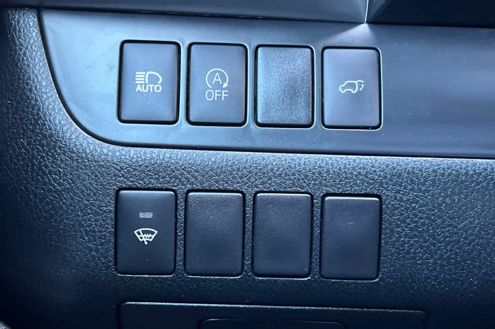 Used 2018 Toyota Highlander XLE FWD image 32