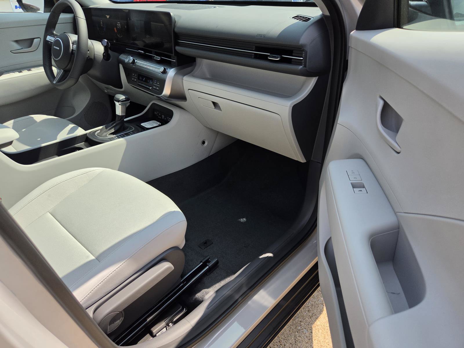 New 2027 Hyundai Kona SEL Sport FWD image 7