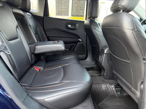 Used 2018 Jeep Compass Limited AWD/4WD image 18