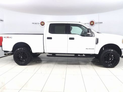 Used 2019 Ford F250 XLT image 2