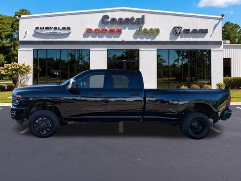 New 2026 RAM 3500 Big Horn AWD/4WD image 7