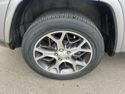 Used 2018 Jeep Grand Cherokee Limited RWD image 9