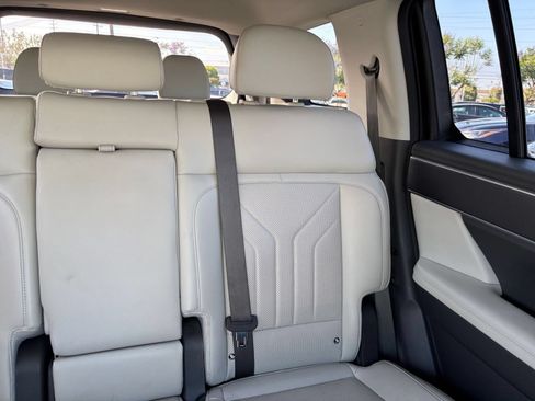 Used 2025 Hyundai Santa Fe SEL FWD image 40