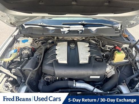 Used 2012 Volkswagen Touareg Sport AWD/4WD image 37