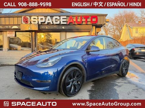 Used 2024 Tesla Model Y Long Range image 1