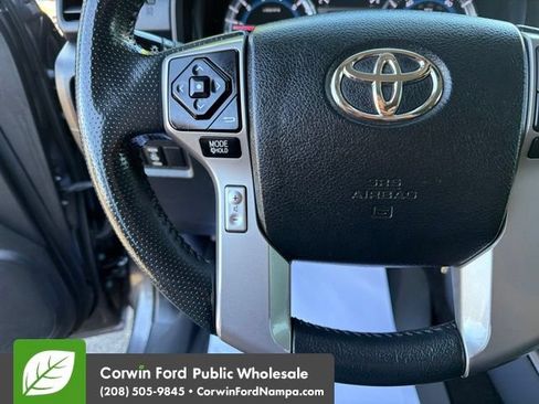 Used 2017 Toyota 4Runner SR5 AWD/4WD image 16