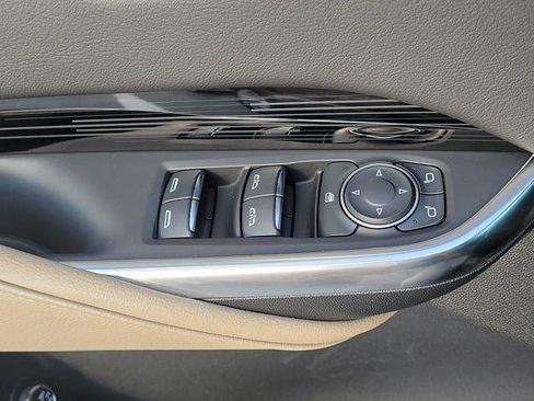 Certified 2024 Cadillac XT4 Luxury FWD image 18