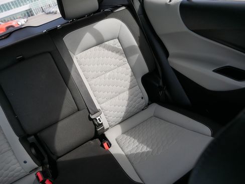 Used 2020 Chevrolet Equinox LS w/ LS Convenience Package image 14