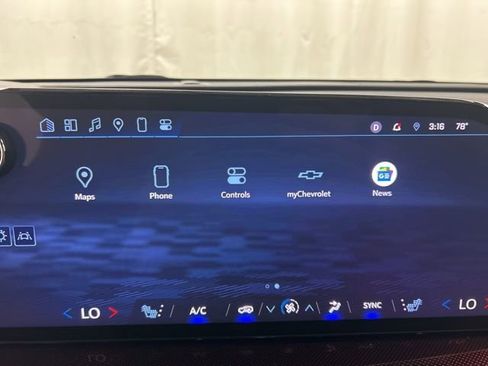 Used 2024 Chevrolet Traverse Z71 image 18