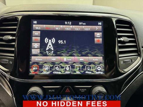 Used 2021 Jeep Grand Cherokee Limited w/ Luxury Group II image 23