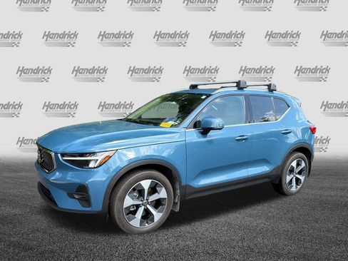 Certified 2023 Volvo XC40 B5 Plus w/ Climate Package AWD/4WD image 8