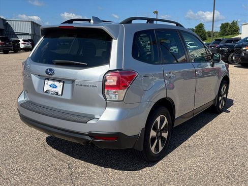 Used 2018 Subaru Forester 2.5i Premium w/ All-Weather Package AWD/4WD image 4