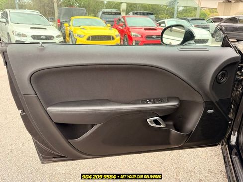 Used 2019 Dodge Challenger R/T Scat Pack w/ Driver Convenience Group RWD image 27