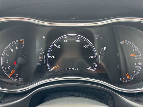 Used 2018 Jeep Grand Cherokee Limited w/ Luxury Group II AWD/4WD image 11