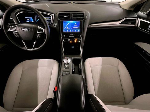 Used 2020 Ford Fusion SE w/ Equipment Group 151A image 14