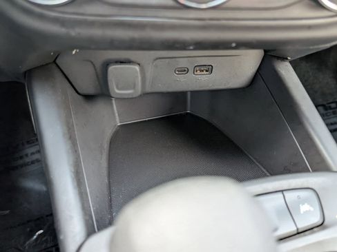 Certified 2024 Chevrolet Trax RS w/ Driver Confidence Package image 21