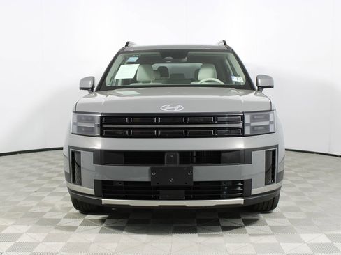 Used 2025 Hyundai Santa Fe Limited image 2