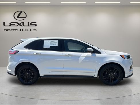 Used 2019 Ford Edge ST w/ Equipment Group 401A AWD/4WD image 5