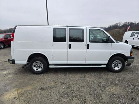 Used 2024 GMC Savana 2500 w/ Driver Convenience Package image 6
