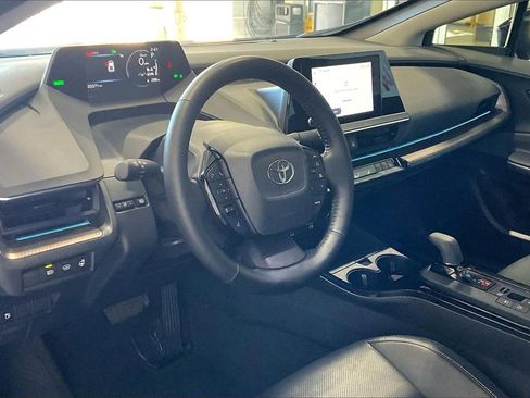 Used 2024 Toyota Prius XLE image 4