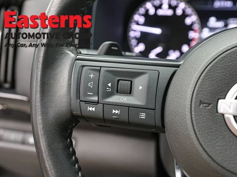 Used 2024 Nissan Pathfinder SV AWD/4WD image 15