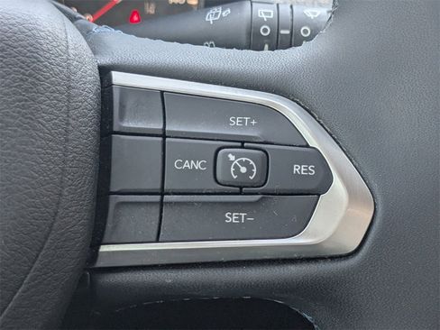 Used 2022 Jeep Compass Latitude image 38