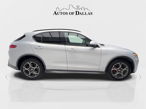 Used 2022 Alfa Romeo Stelvio Ti image 7
