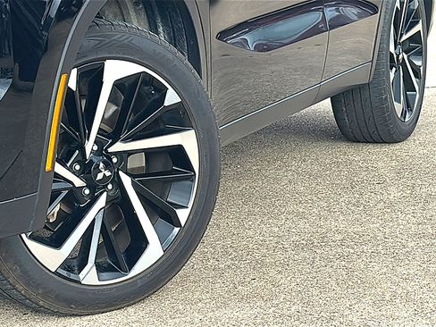 Used 2024 Mitsubishi Outlander SE image 3