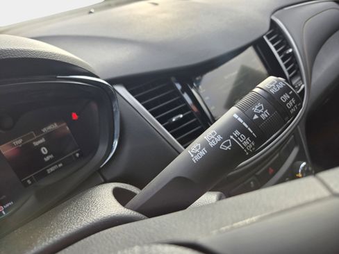 Used 2018 Chevrolet Trax LS image 20