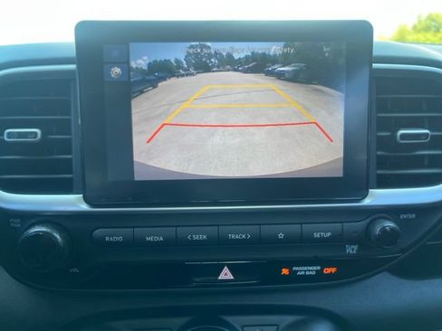 Used 2023 Hyundai Venue SEL FWD image 20