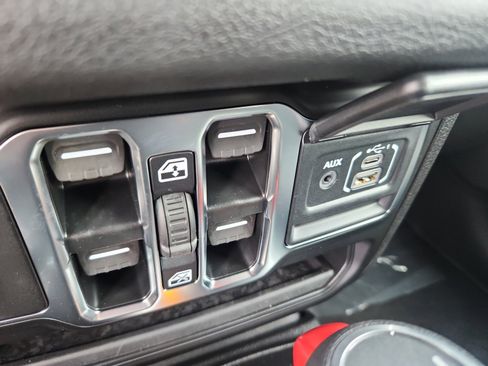 New 2025 Jeep Wrangler Sport S AWD/4WD image 34