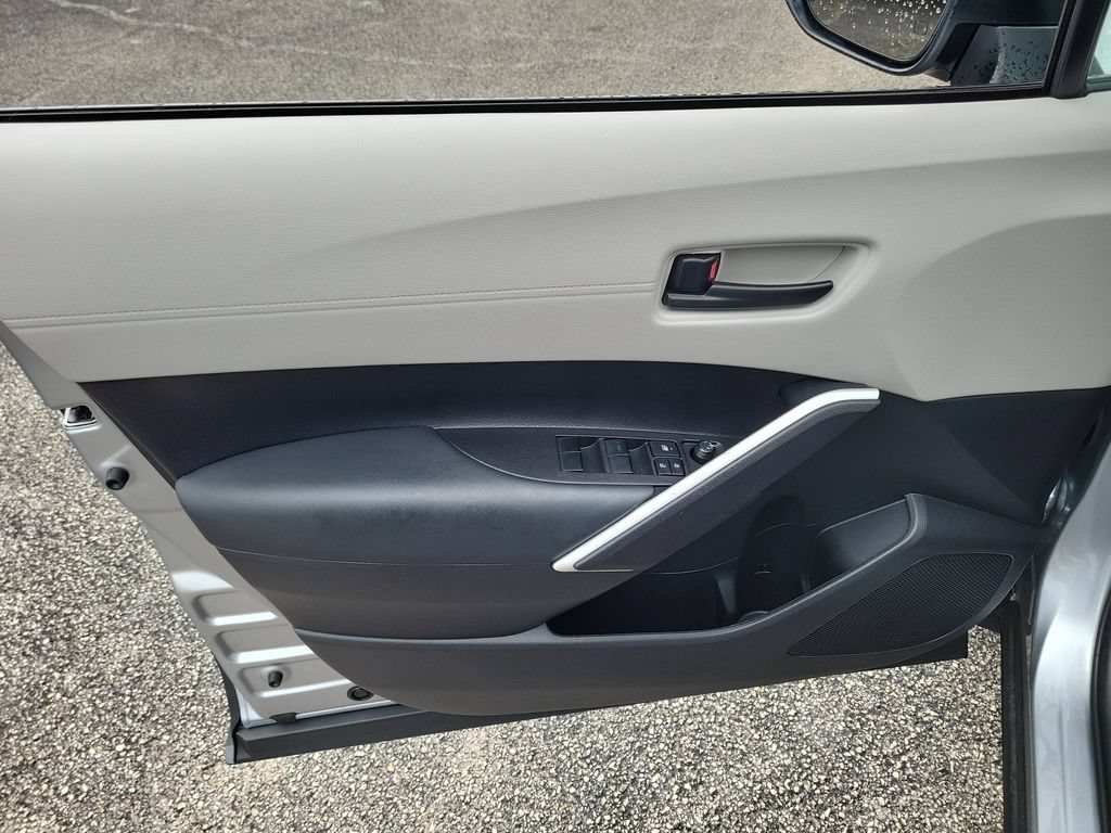Used 2026 Toyota Corolla Cross L FWD image 10