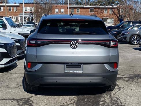 Used 2023 Volkswagen ID.4 Pro image 4