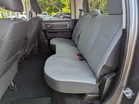 Used 2021 RAM 1500 Classic SLT image 29