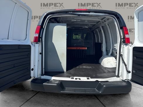 Used 2021 Chevrolet Express 2500 w/ Driver Convenience Package RWD image 21