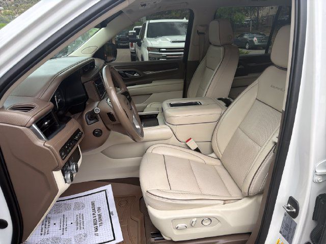 Used 2021 GMC Yukon Denali w/ Denali Premium Package AWD/4WD image 9