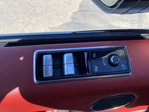 Used 2021 Land Rover Range Rover Sport HST image 20