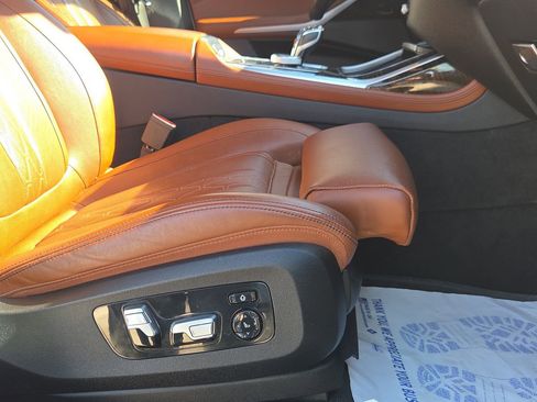 Used 2021 BMW X7 xDrive40i w/ M Sport Package image 15