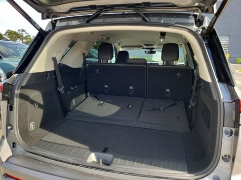 New 2026 Nissan Pathfinder SL FWD image 5