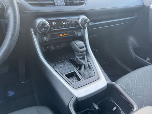 Used 2025 Toyota RAV4 XLE image 43